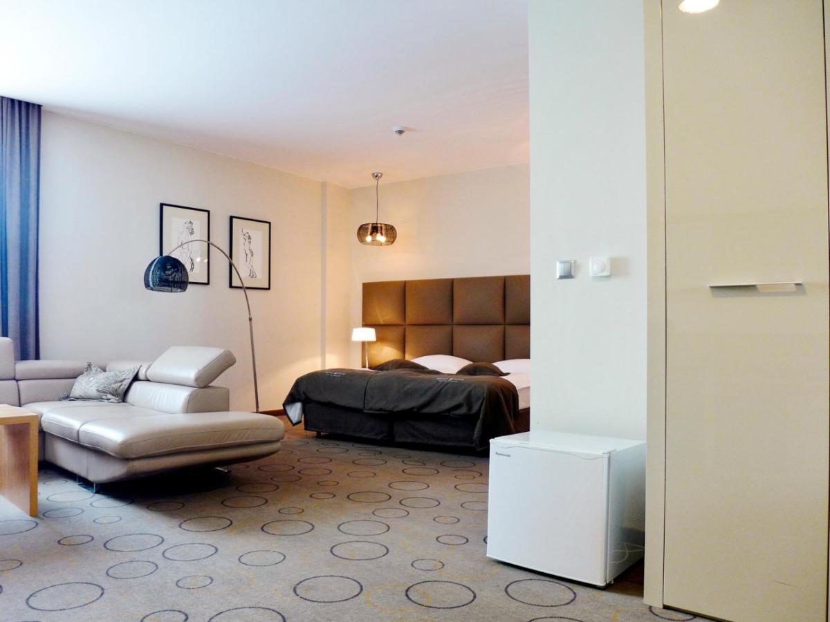 Aroma Stone Hotel Spa Сыкув Экстерьер фото