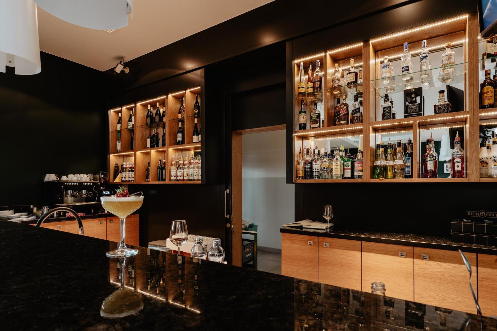 Aroma Stone Hotel Spa Сыкув Экстерьер фото