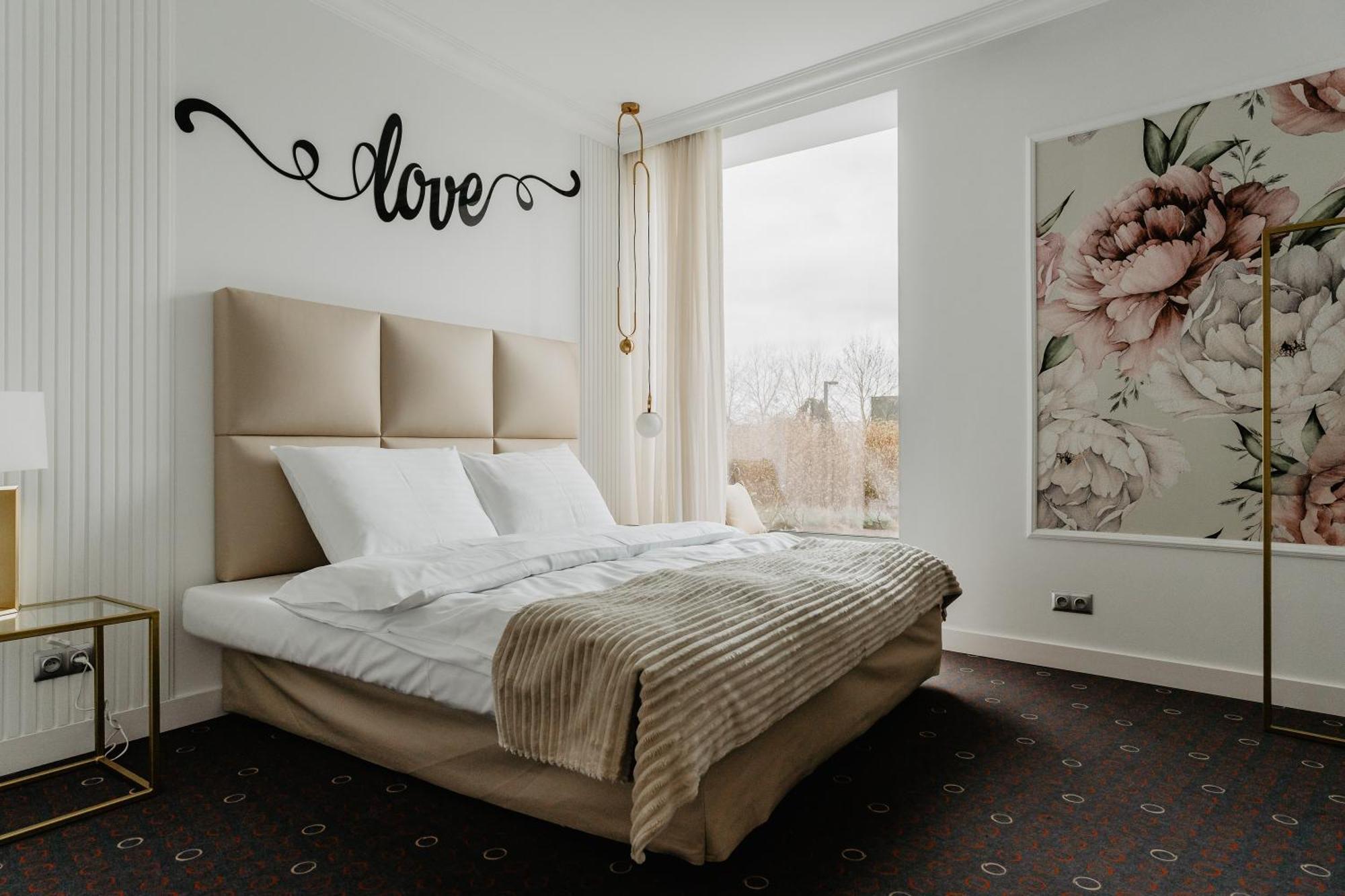 Aroma Stone Hotel Spa Сыкув Экстерьер фото